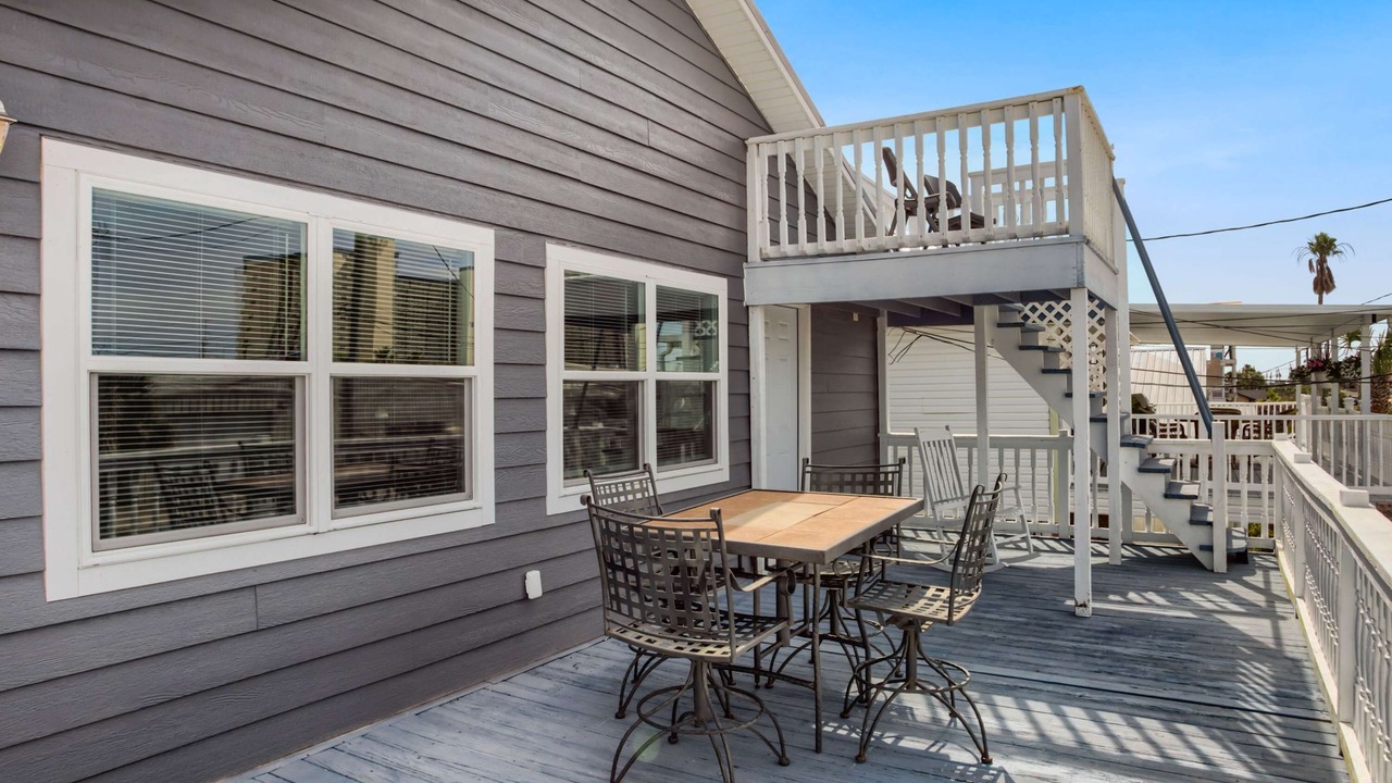Photo of Patio Balcony in Crescent Beach