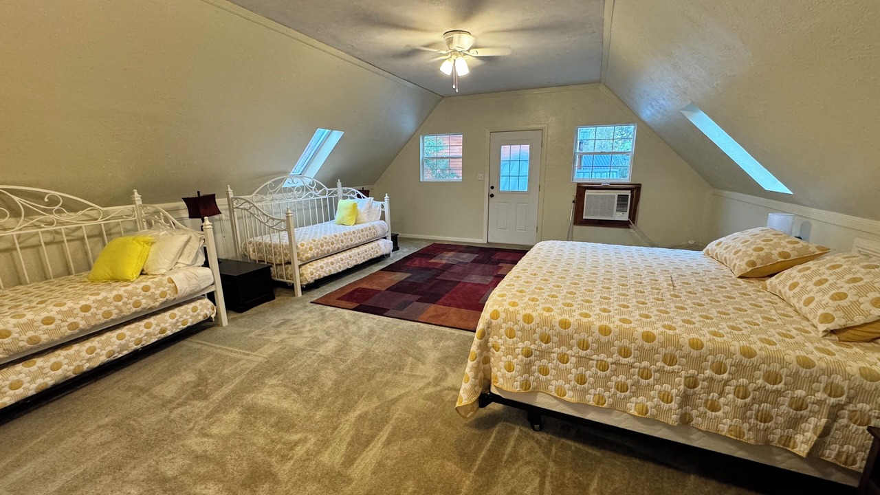 Photo of Bedroom in West Livingston