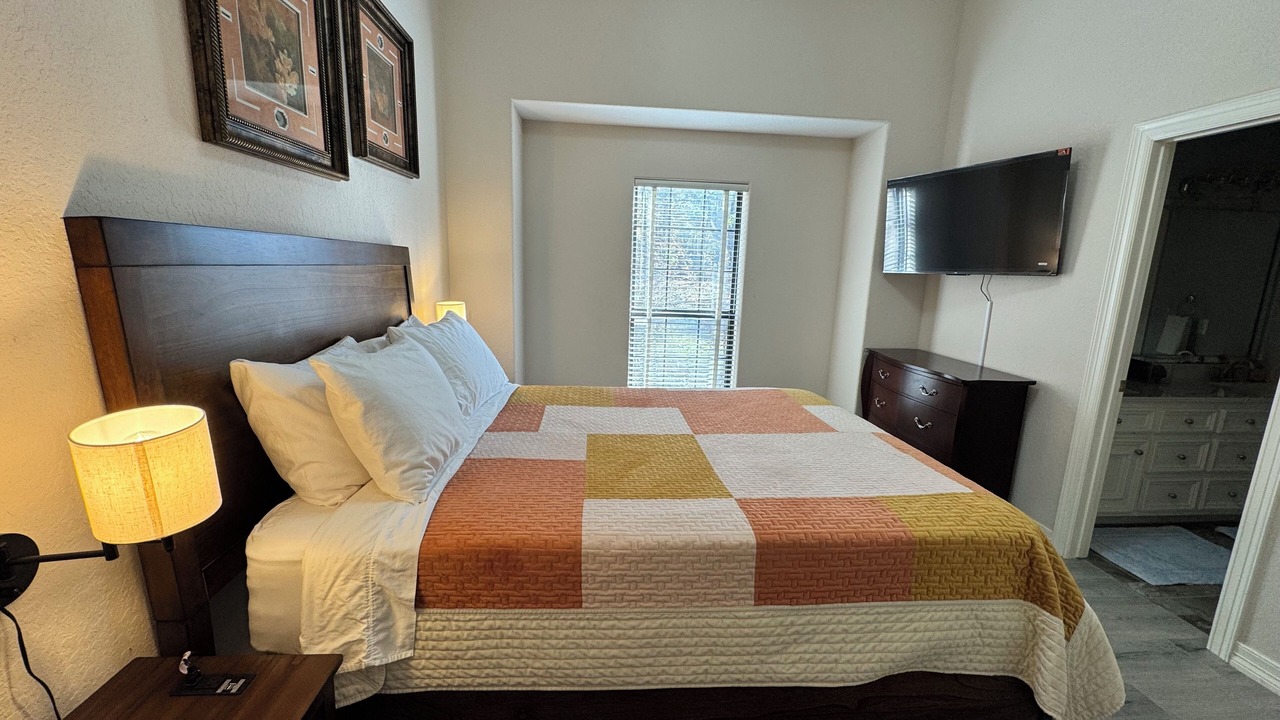 Photo of Bedroom in West Livingston