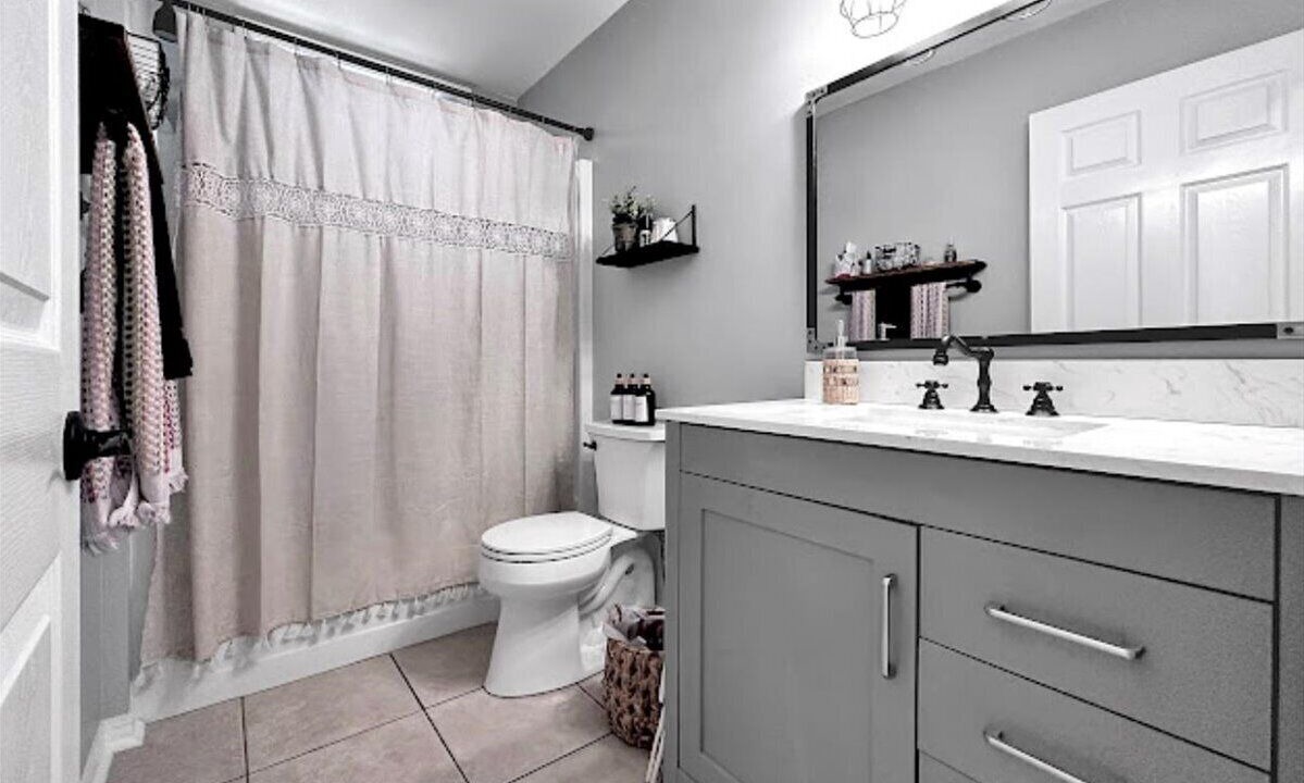 Photo of Bathroom in Mary Esther