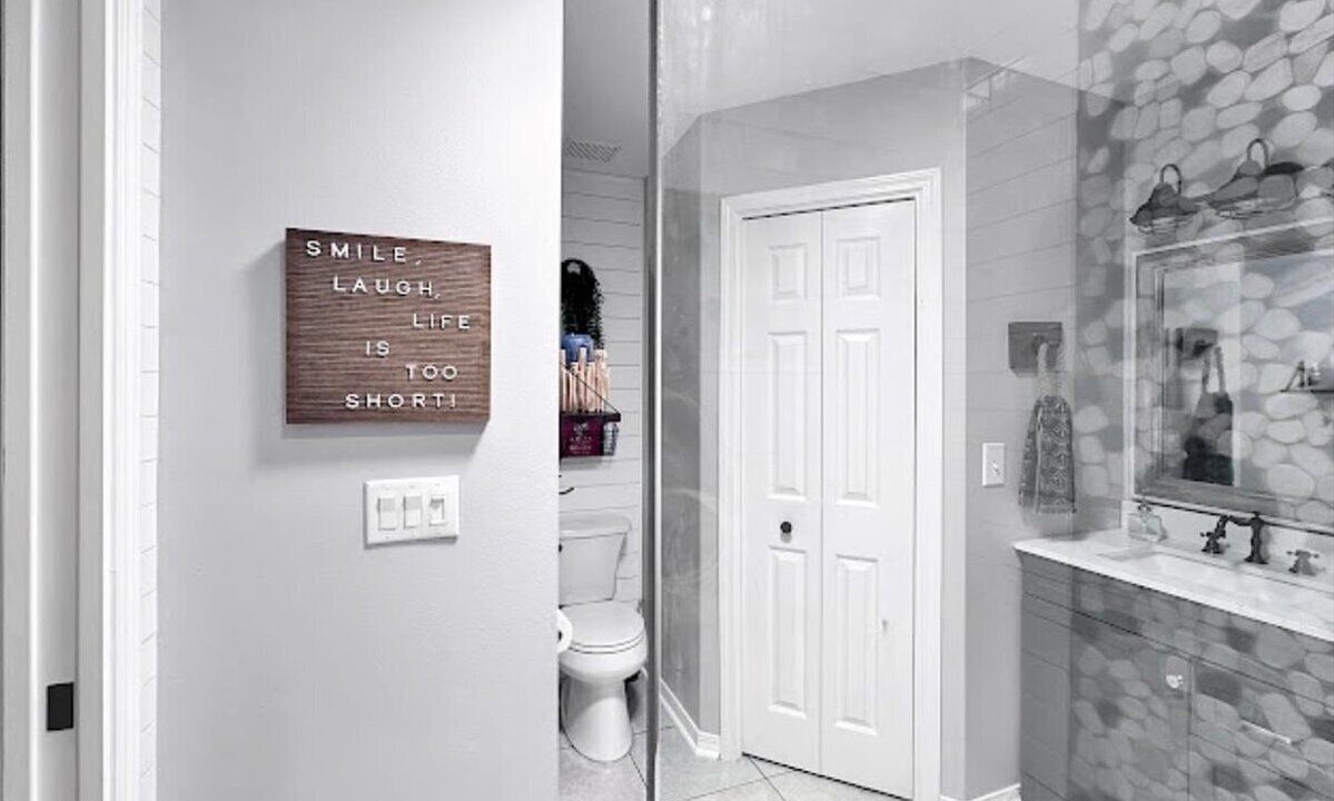Photo of Bathroom in Mary Esther
