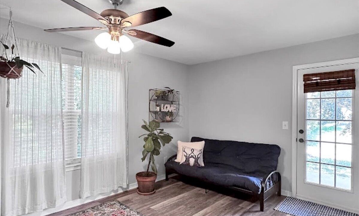 Photo of Livingroom in Mary Esther