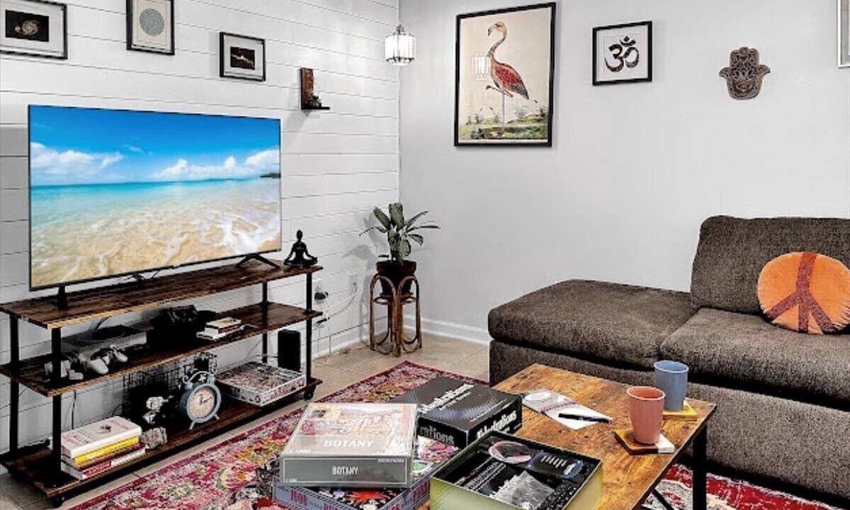 Photo of Livingroom in Mary Esther