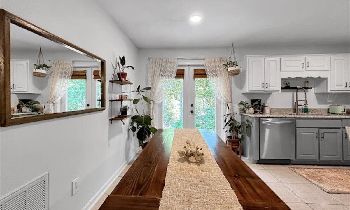 Photo of Kitchen in Mary Esther