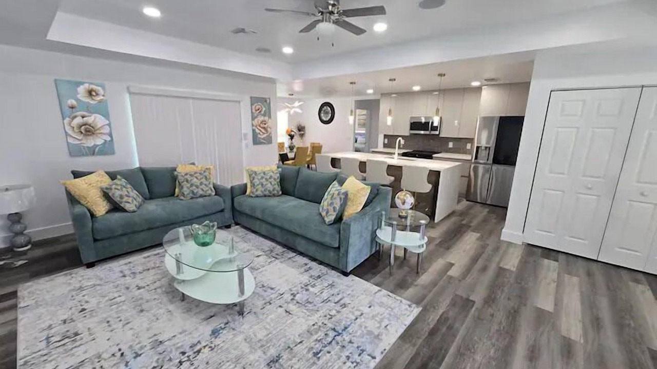 Photo of Livingroom in Mariner