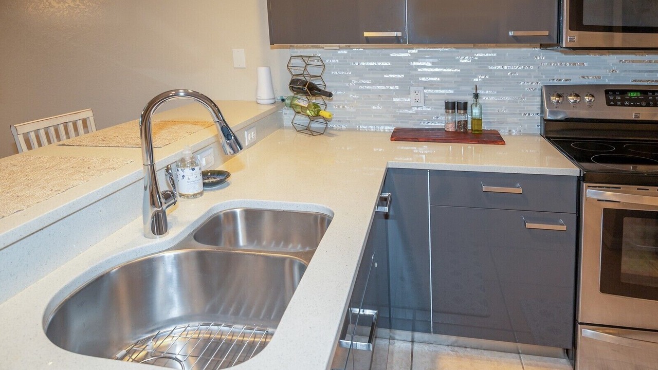 Photo of Kitchen in Fiddlers Green Nature Trail