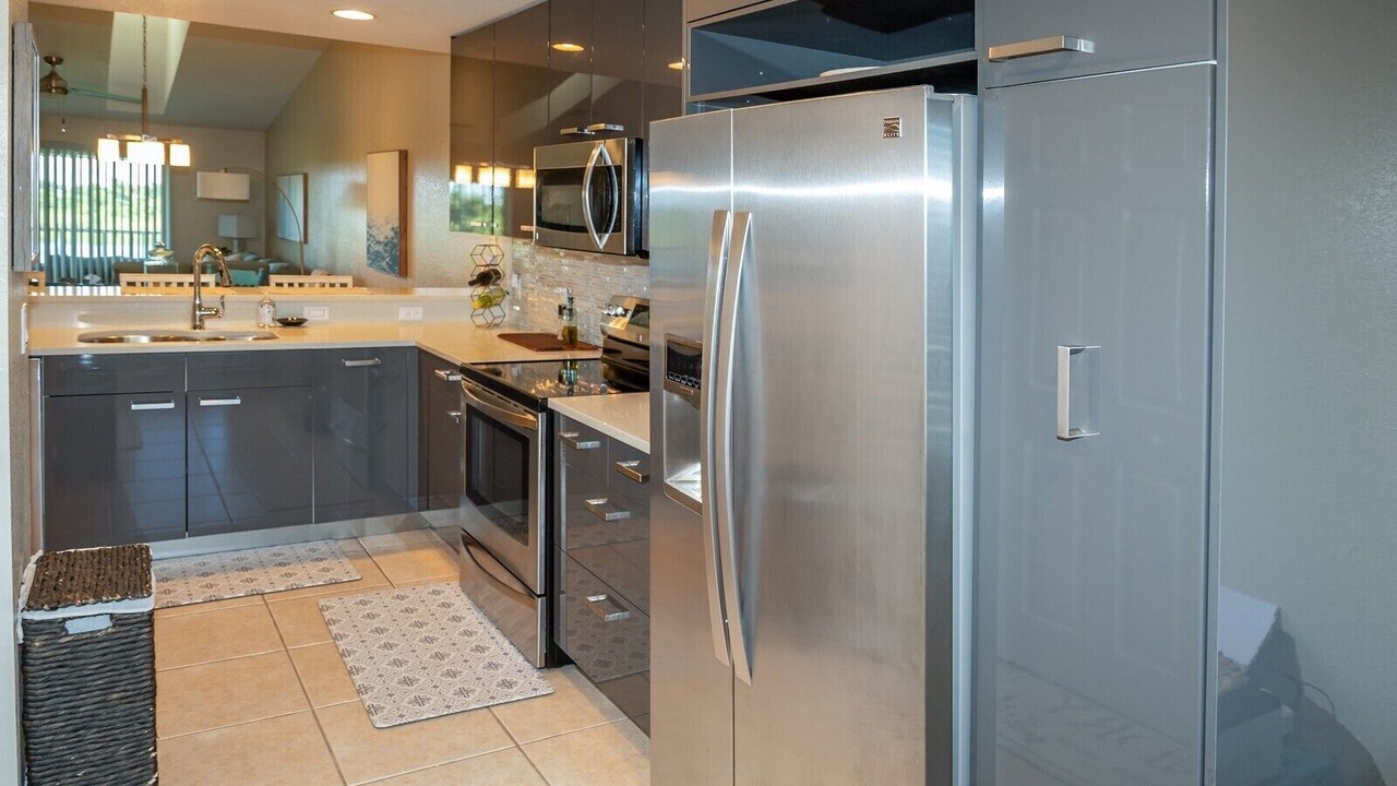 Photo of Kitchen in Fiddlers Green Nature Trail