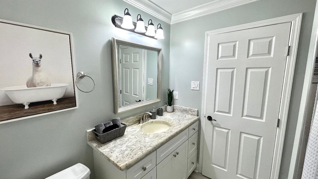 Photo of Bathroom in Old Jefferson