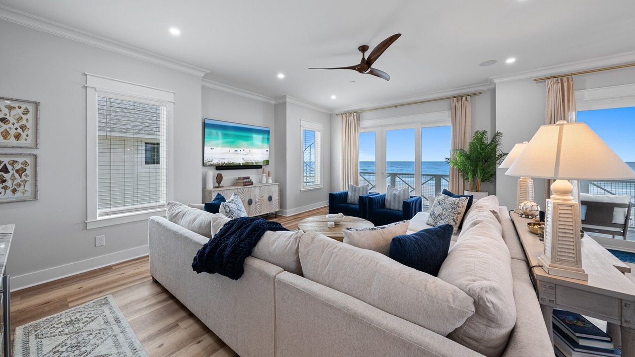 Photo of Patio Balcony in Lullwater Beach On Gulf Of Mexico