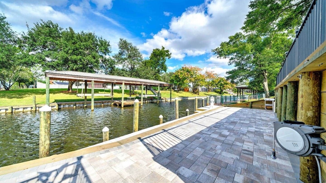 Photo of Outdoor in Pretty Bayou