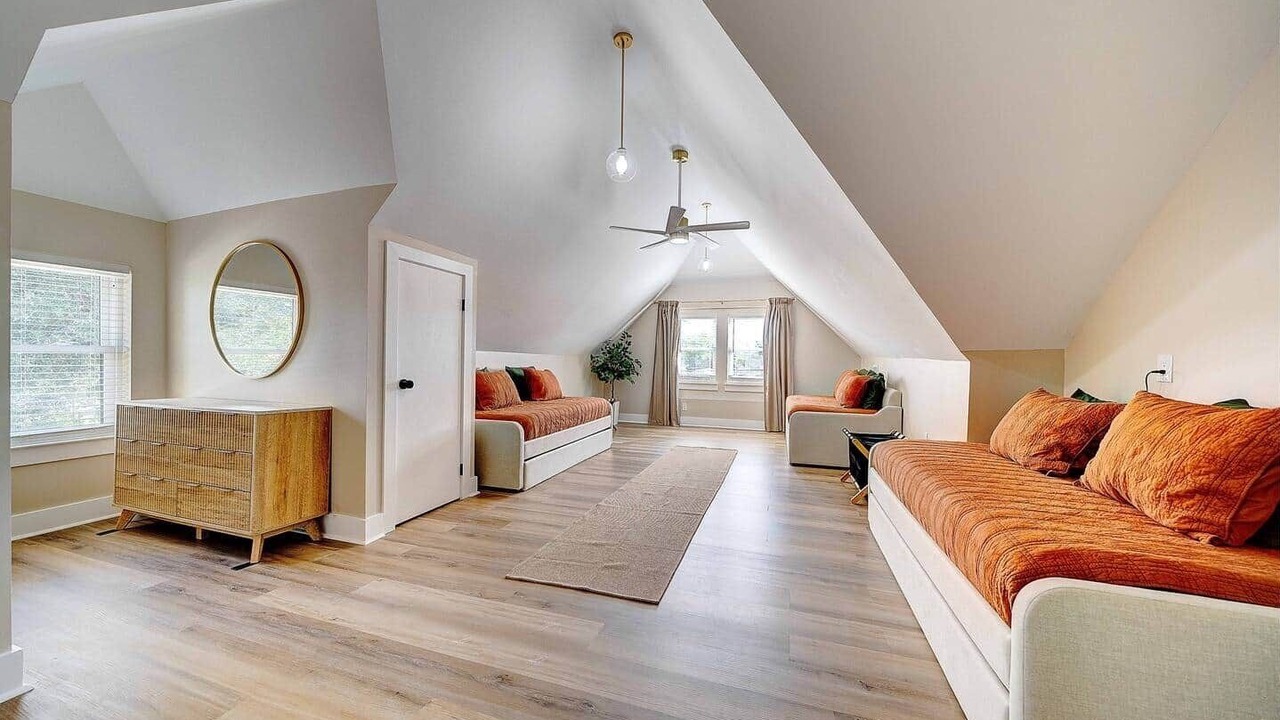 Photo of Livingroom in Pretty Bayou