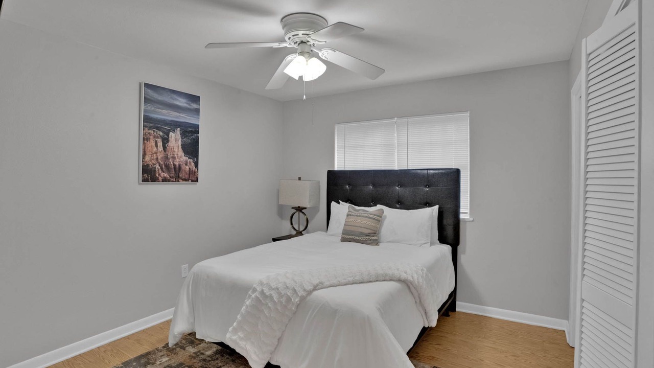 Photo of Bedroom in Shreveport