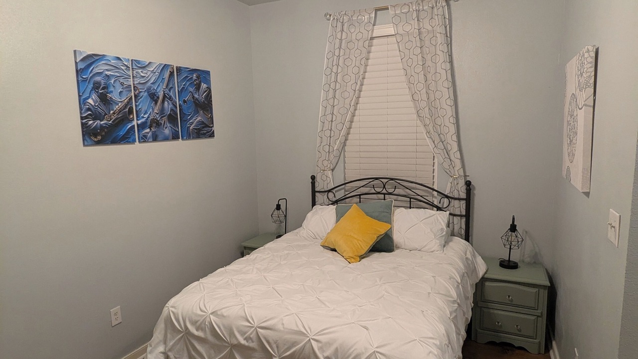 Photo of Bedroom in South 7th Ward