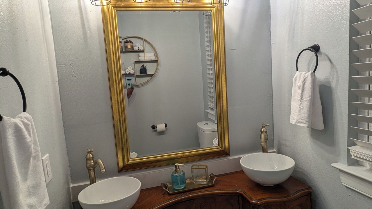 Photo of Bathroom in South 7th Ward