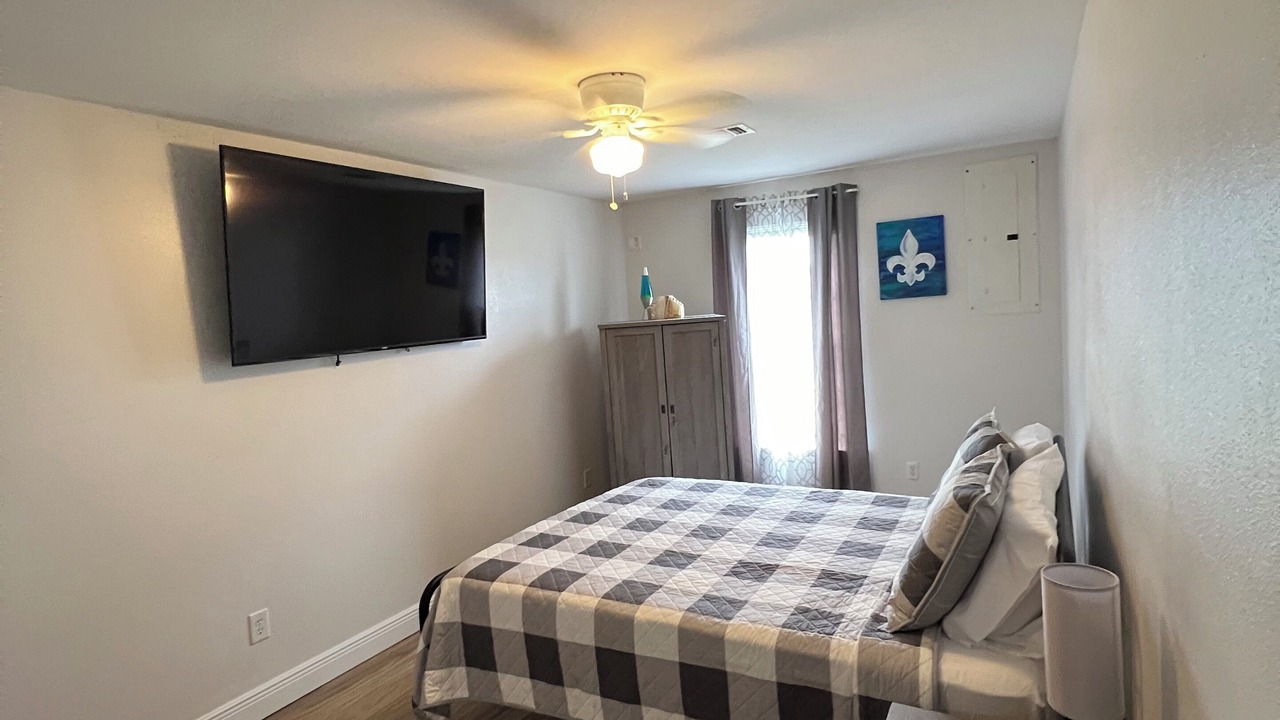 Photo of Bedroom in Akers