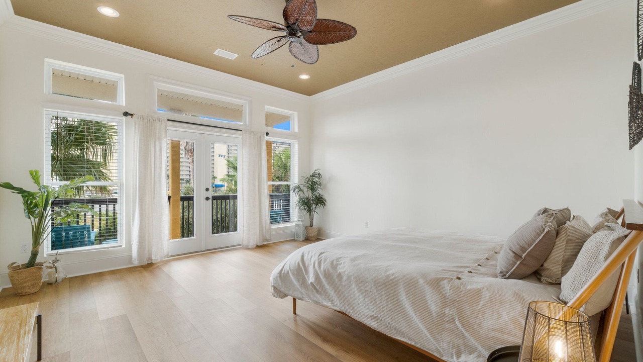 Photo of Bedroom in Crescent Beach