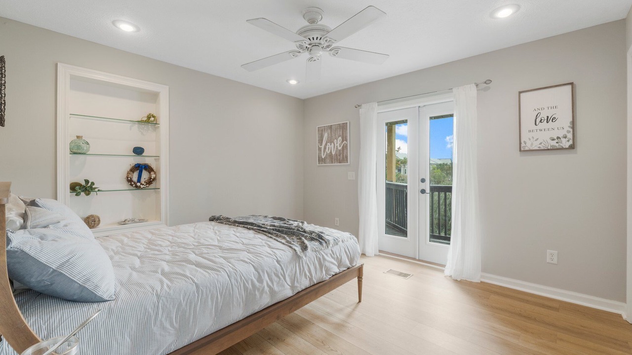 Photo of Bedroom in Crescent Beach