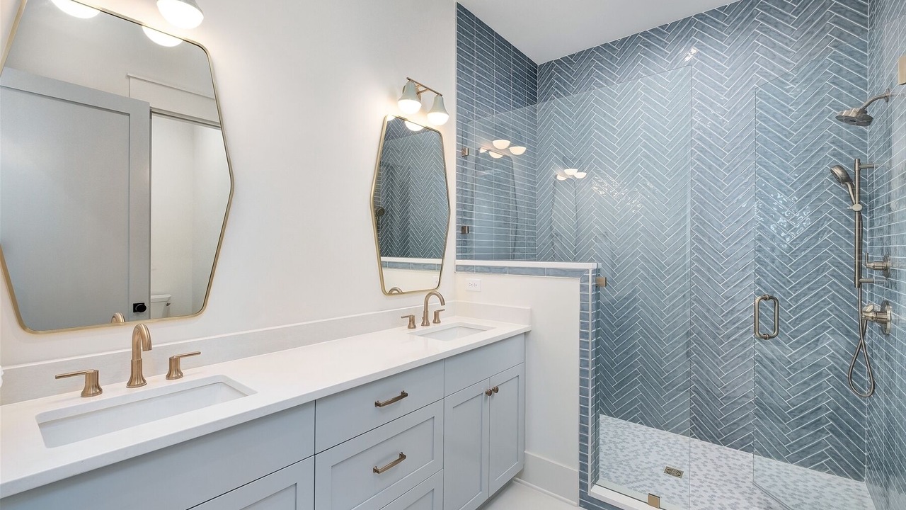 Photo of Bathroom in Village of Sugar Beach