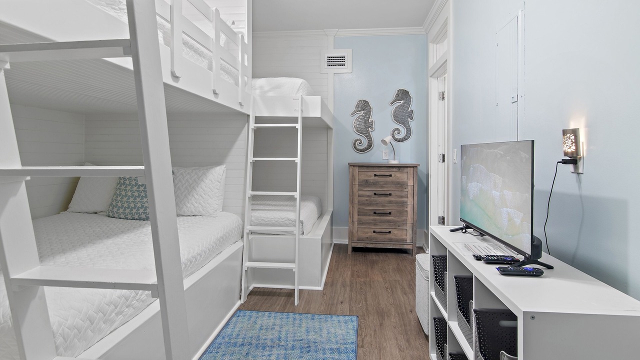 Photo of Bedroom in Delos