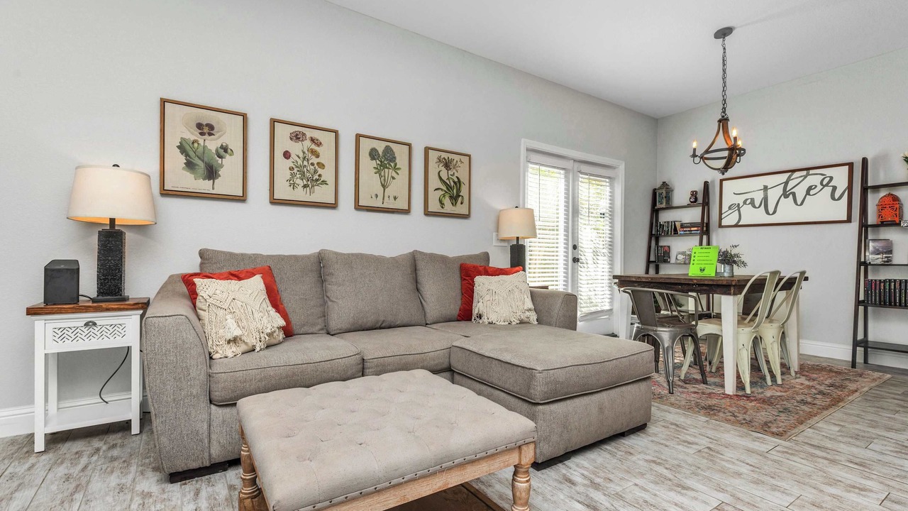 Photo of Livingroom in Wright