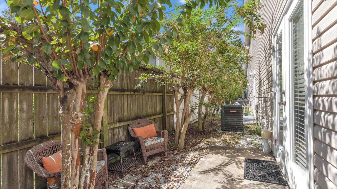 Photo of Patio Balcony in Wright