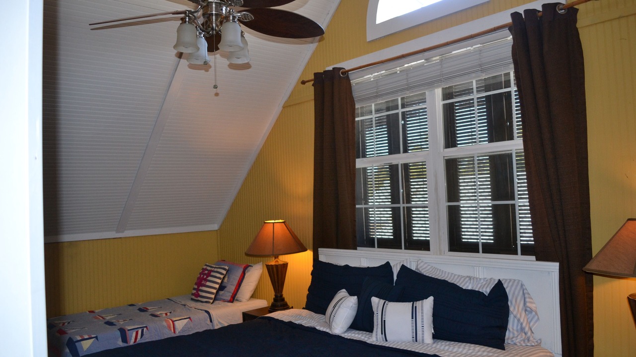 Photo of Bedroom in Waveland