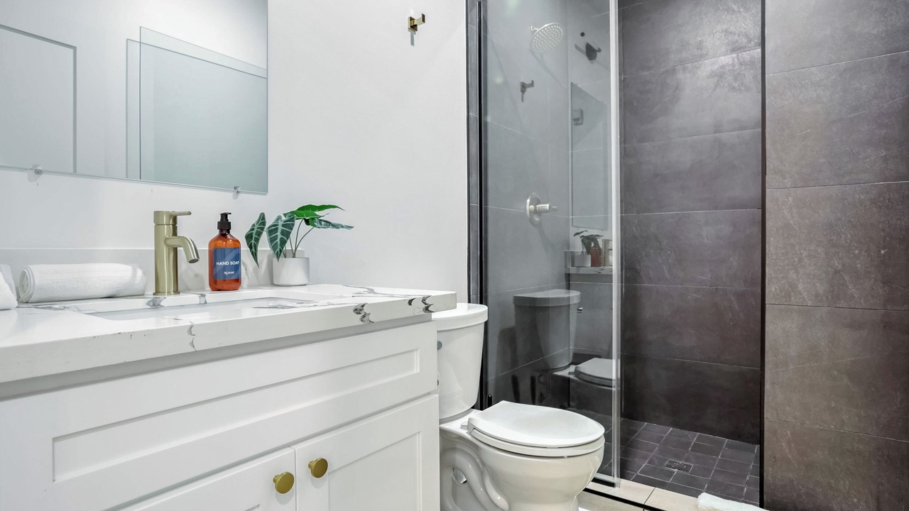 Photo of Bathroom in Arts/Warehouse District
