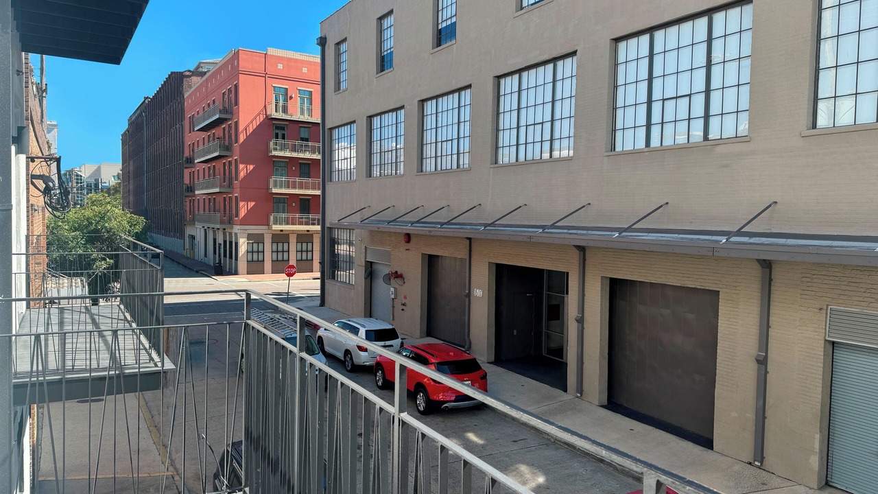 Photo of Patio Balcony in Arts/Warehouse District