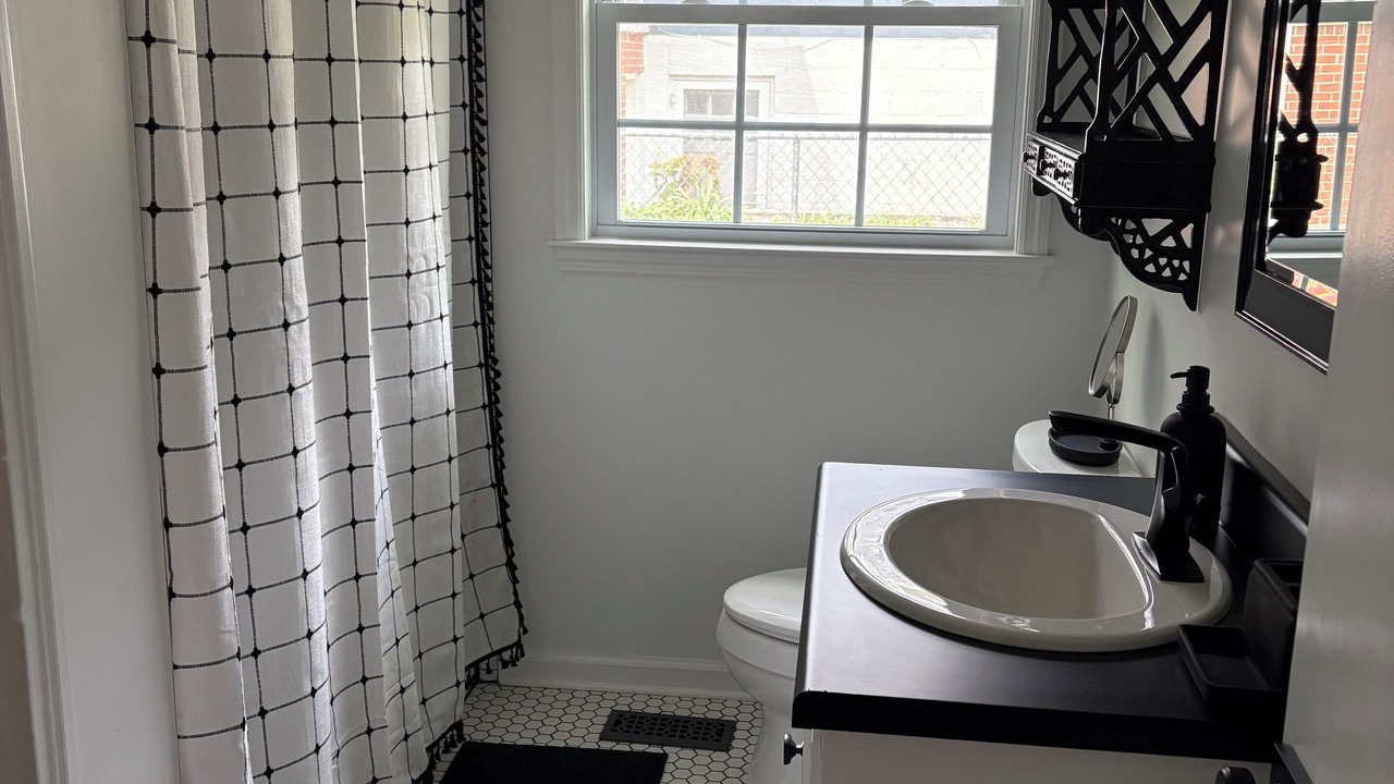 Photo of Bathroom in Fort Payne