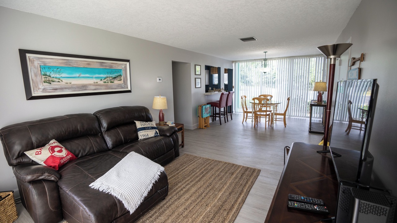 Photo of Livingroom in Ormond Beach