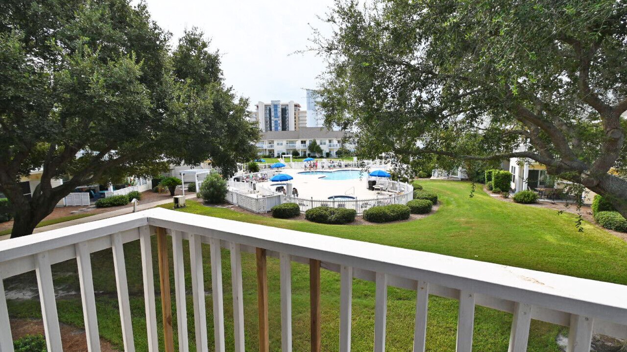 Photo of Patio Balcony in Holiday Isle