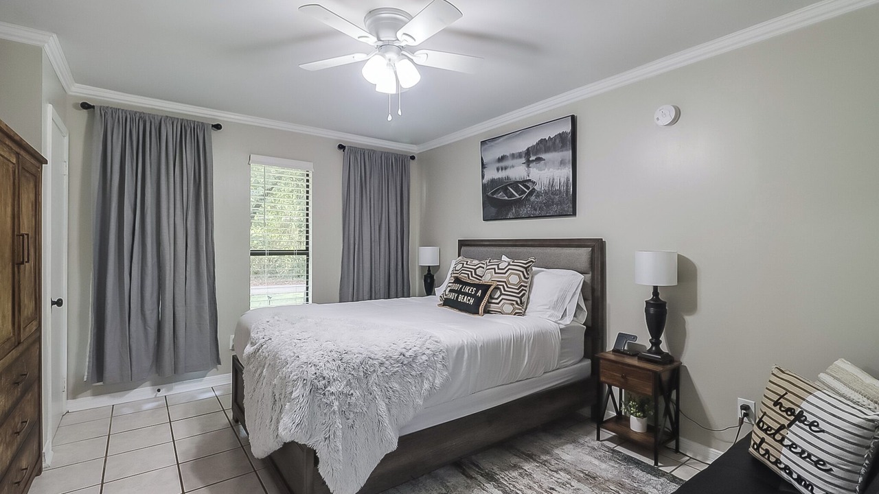 Photo of Bedroom in Mississippi City