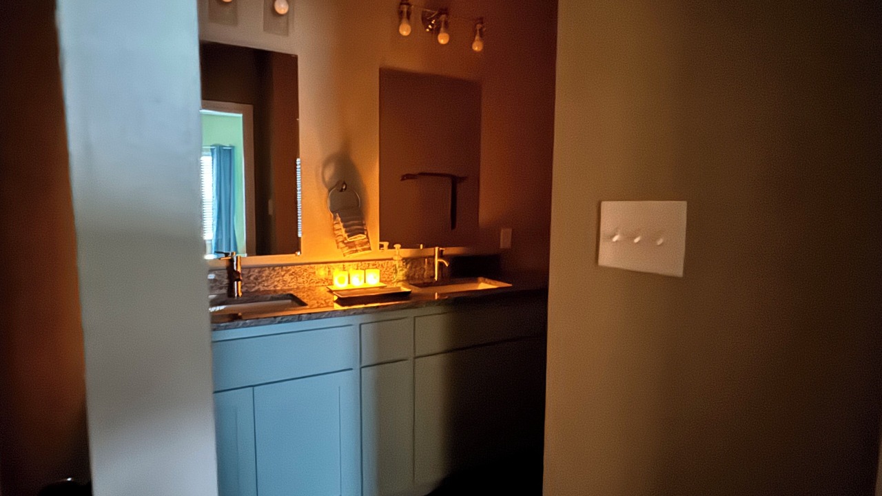 Photo of Bathroom in West Tawakoni
