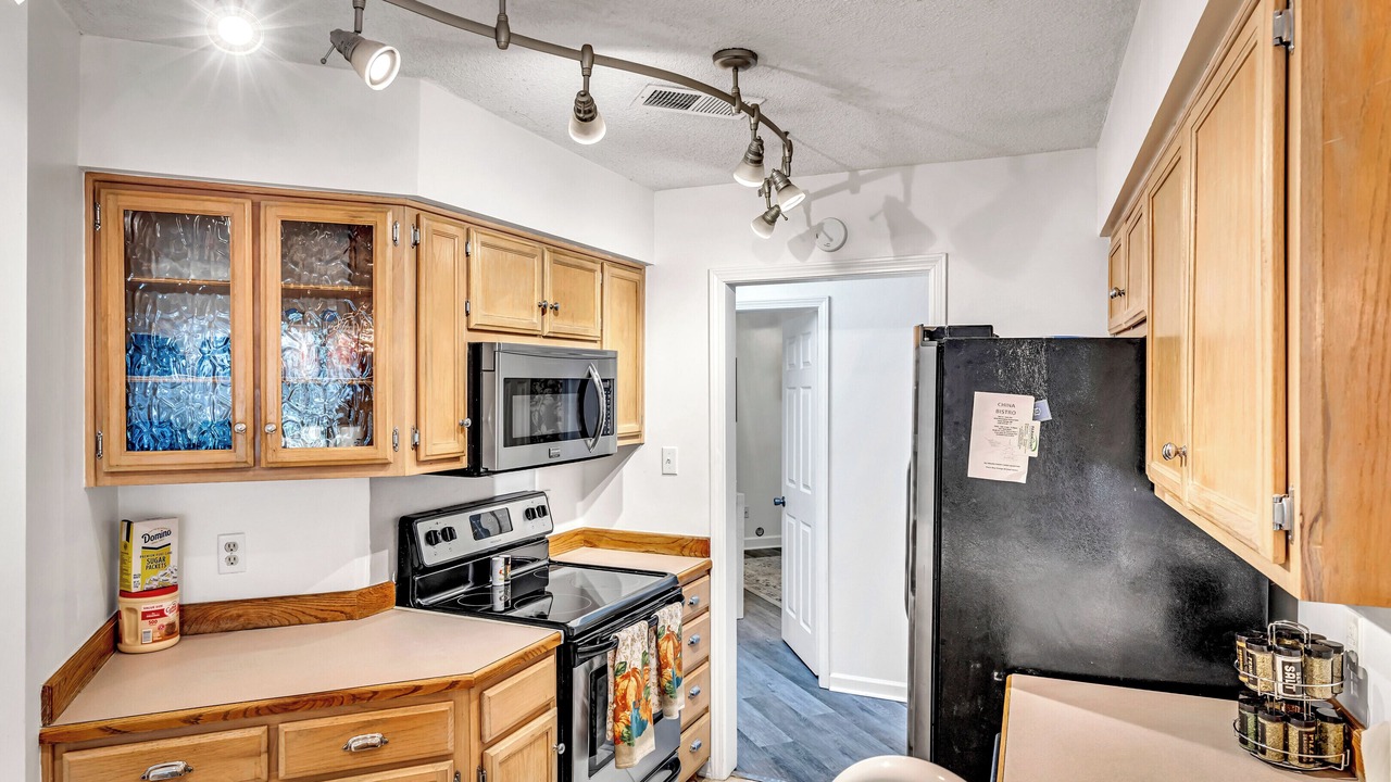 Photo of Kitchen in Gulf Park Estates