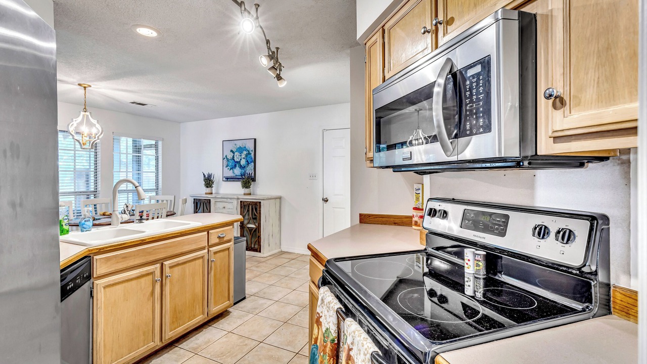 Photo of Kitchen in Gulf Park Estates