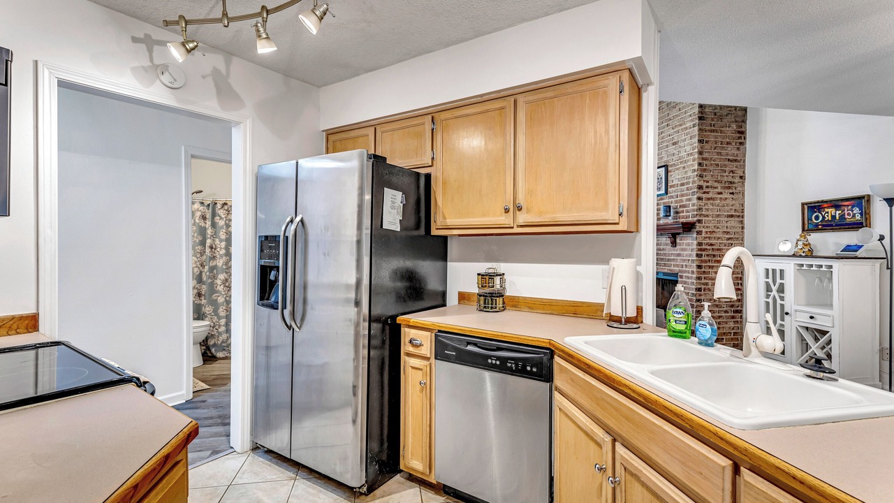 Photo of Kitchen in Gulf Park Estates