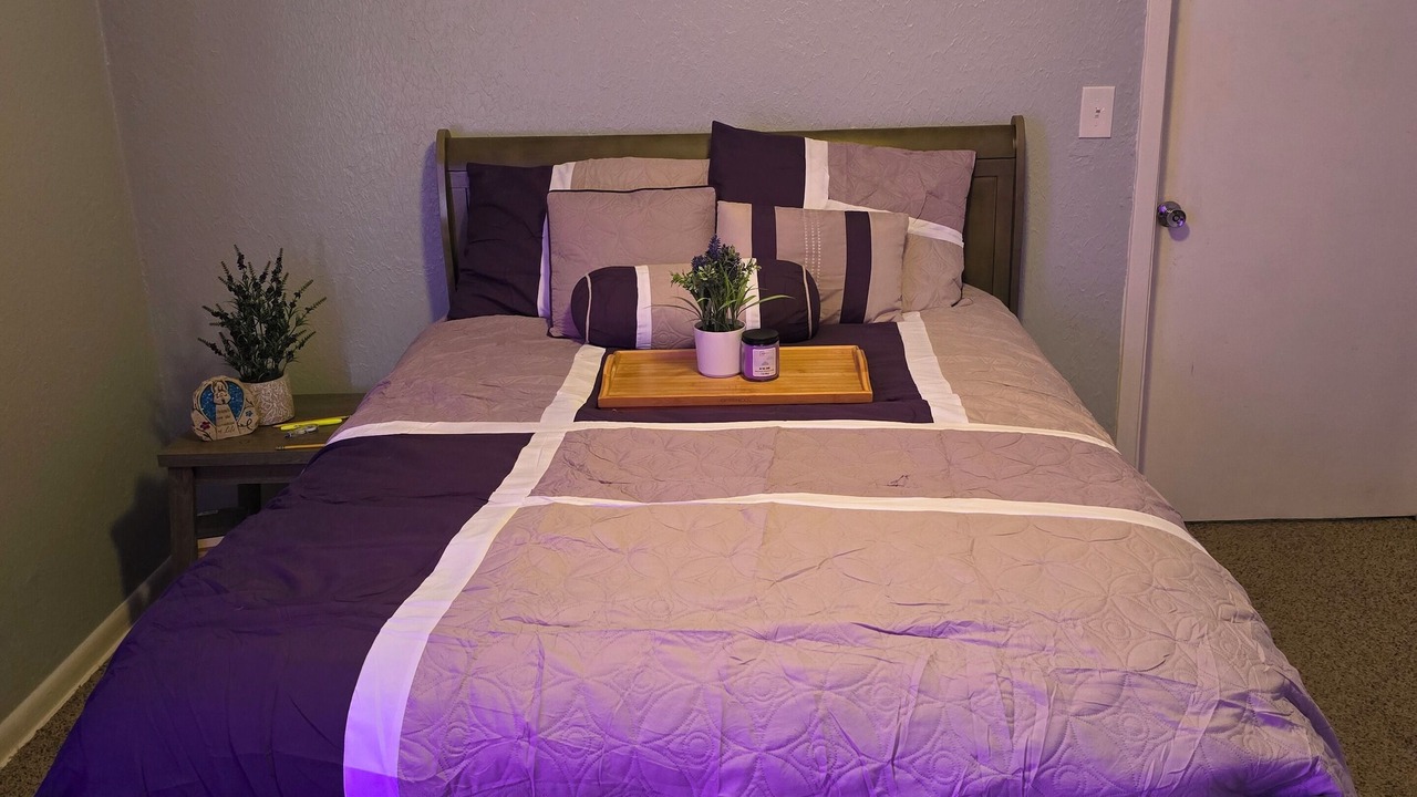 Photo of Bedroom in Lobdell/Woodale