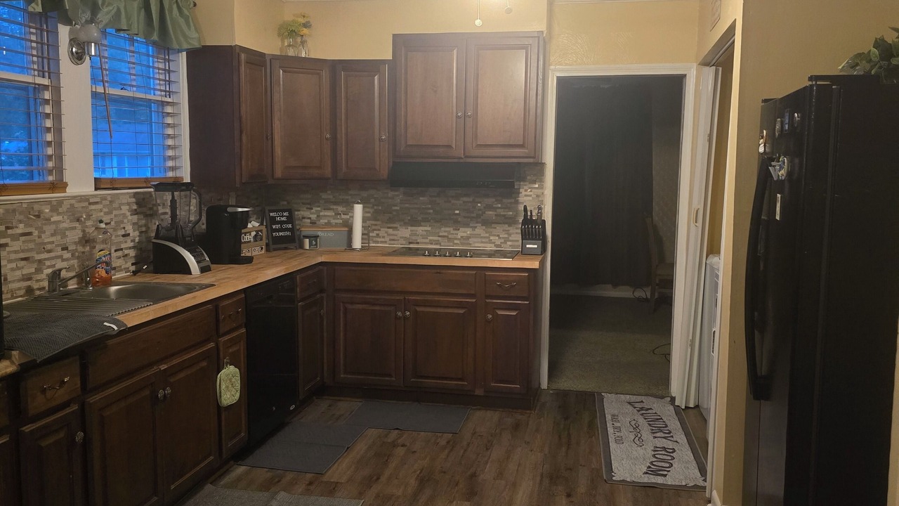 Photo of Kitchen in Lobdell/Woodale