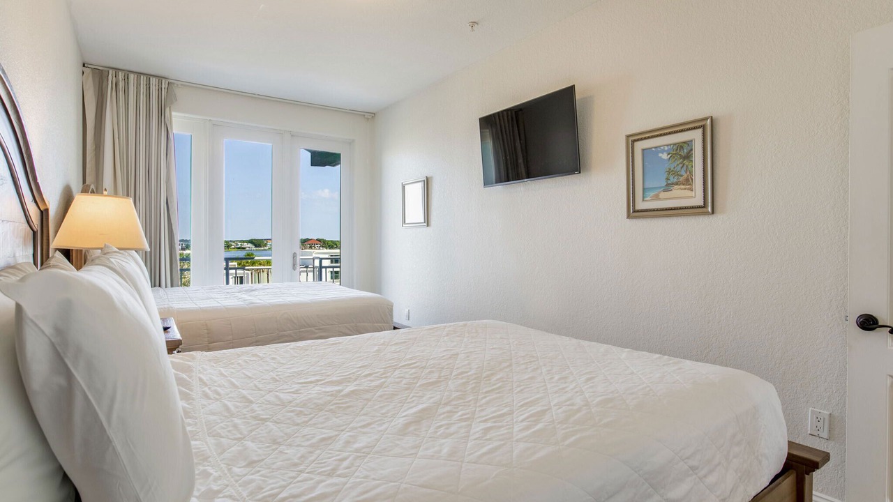 Photo of Bedroom in White Sands