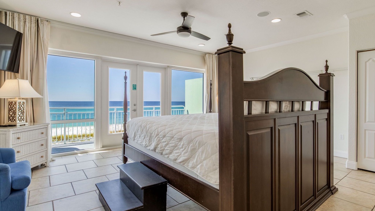Photo of Bedroom in White Sands