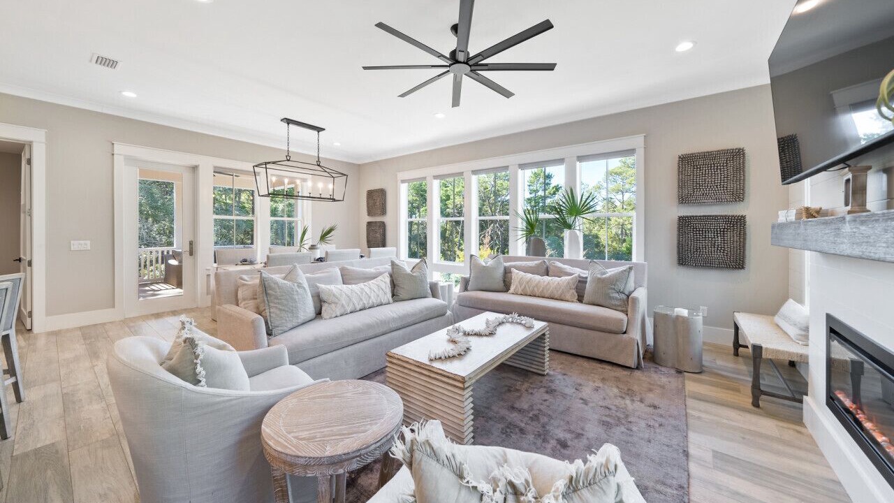Photo of Livingroom in Lakeside at Blue Mountain Beach
