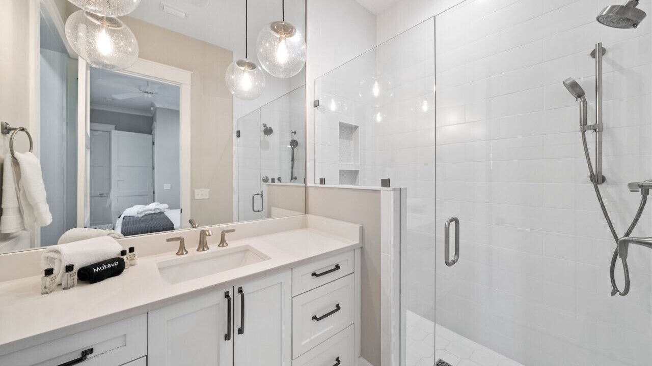 Photo of Bathroom in Lakeside at Blue Mountain Beach