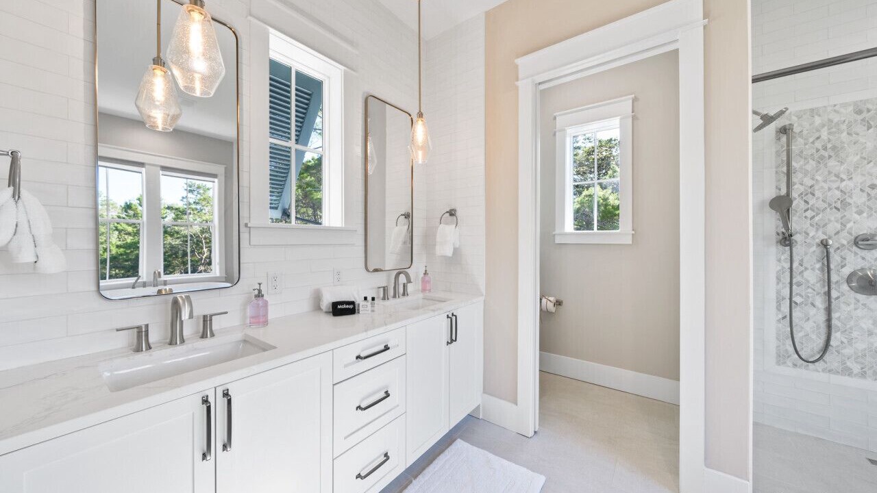 Photo of Bathroom in Lakeside at Blue Mountain Beach