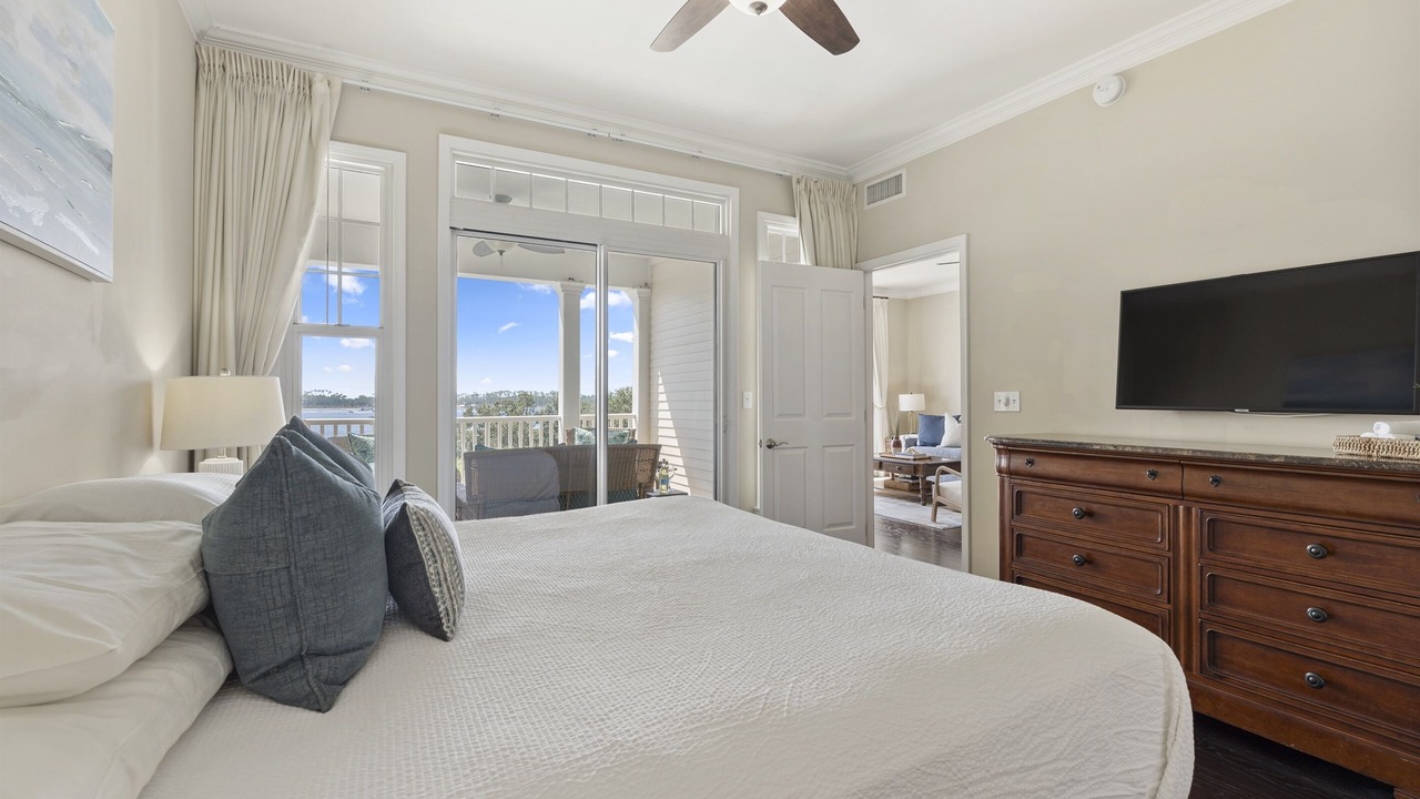 Photo of Bedroom in Upper Grand Lagoon