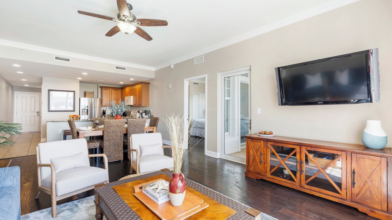 Photo of Livingroom in Upper Grand Lagoon