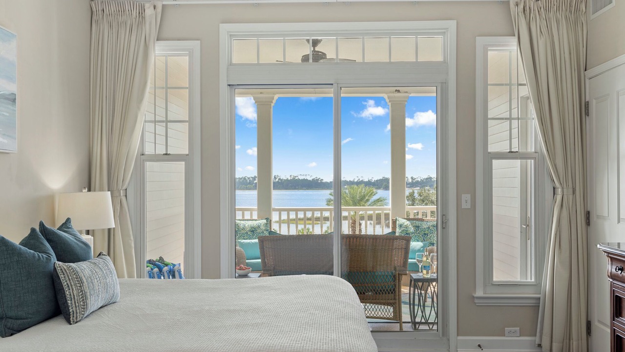 Photo of Bedroom in Upper Grand Lagoon