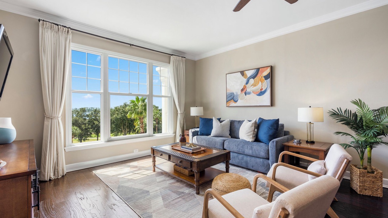 Photo of Livingroom in Upper Grand Lagoon