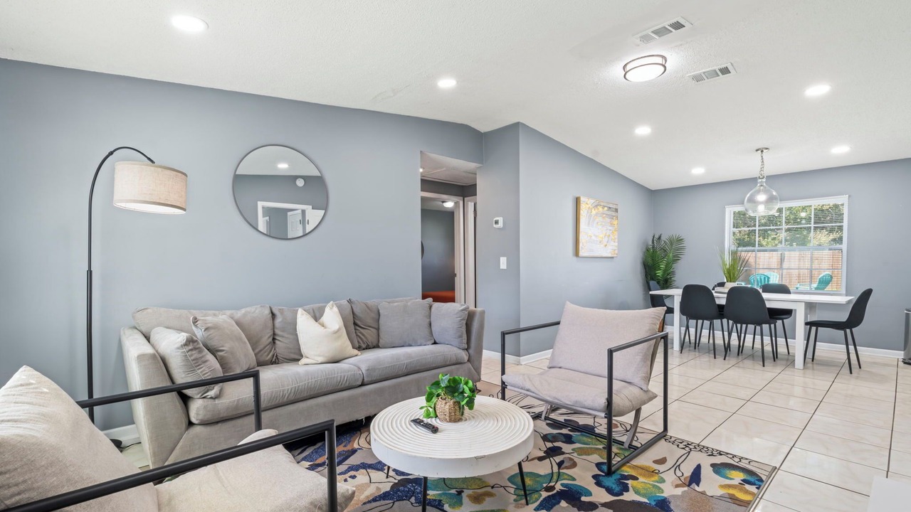 Photo of Livingroom in Sandalwood