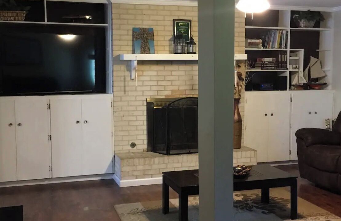 Photo of Livingroom in Monroe