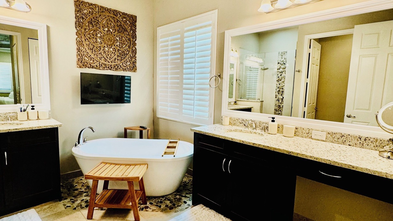 Photo of Bathroom in Naples